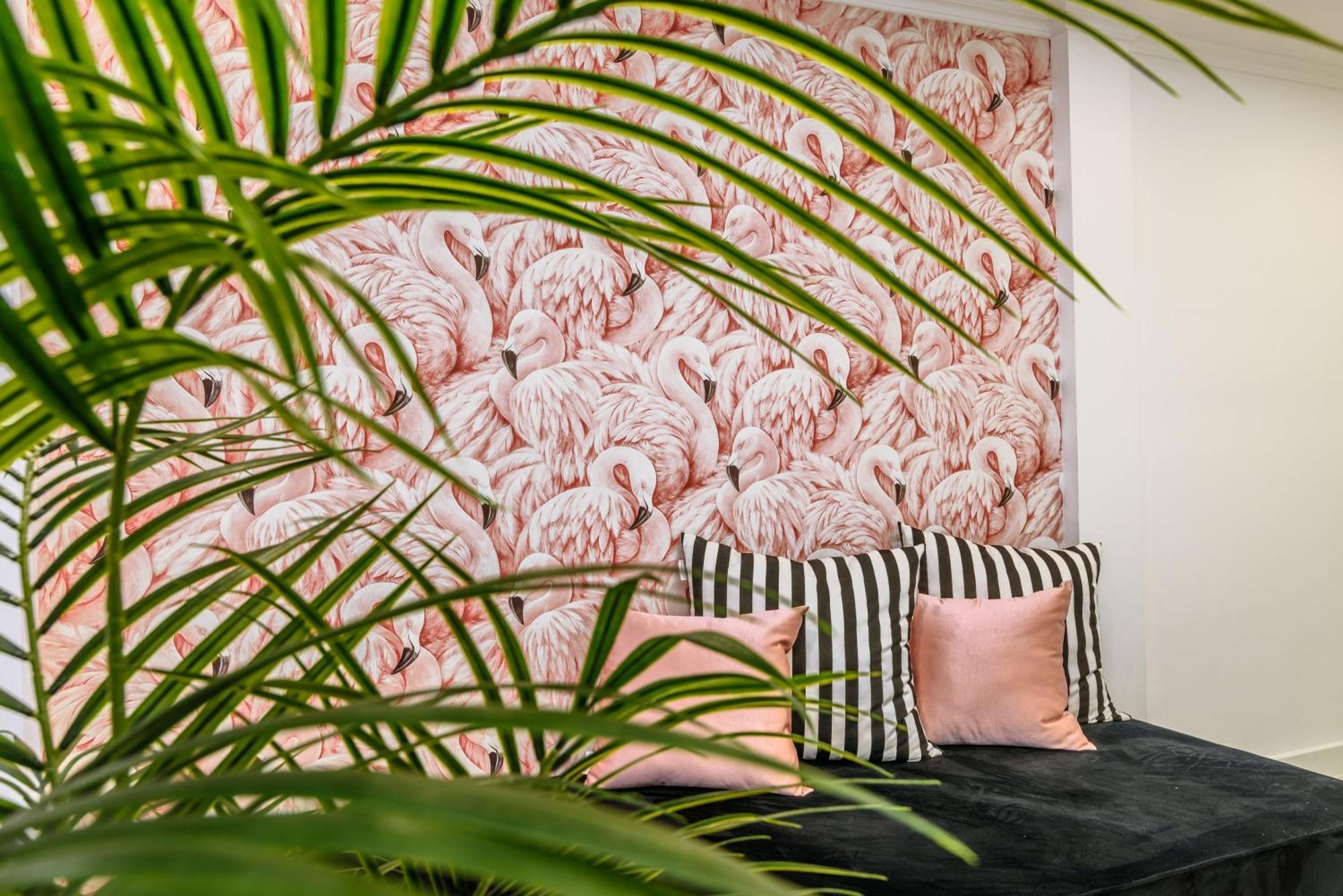 Whome City Chic Escape: Your Stylish Haven In Downtown Lissabon Exterior foto