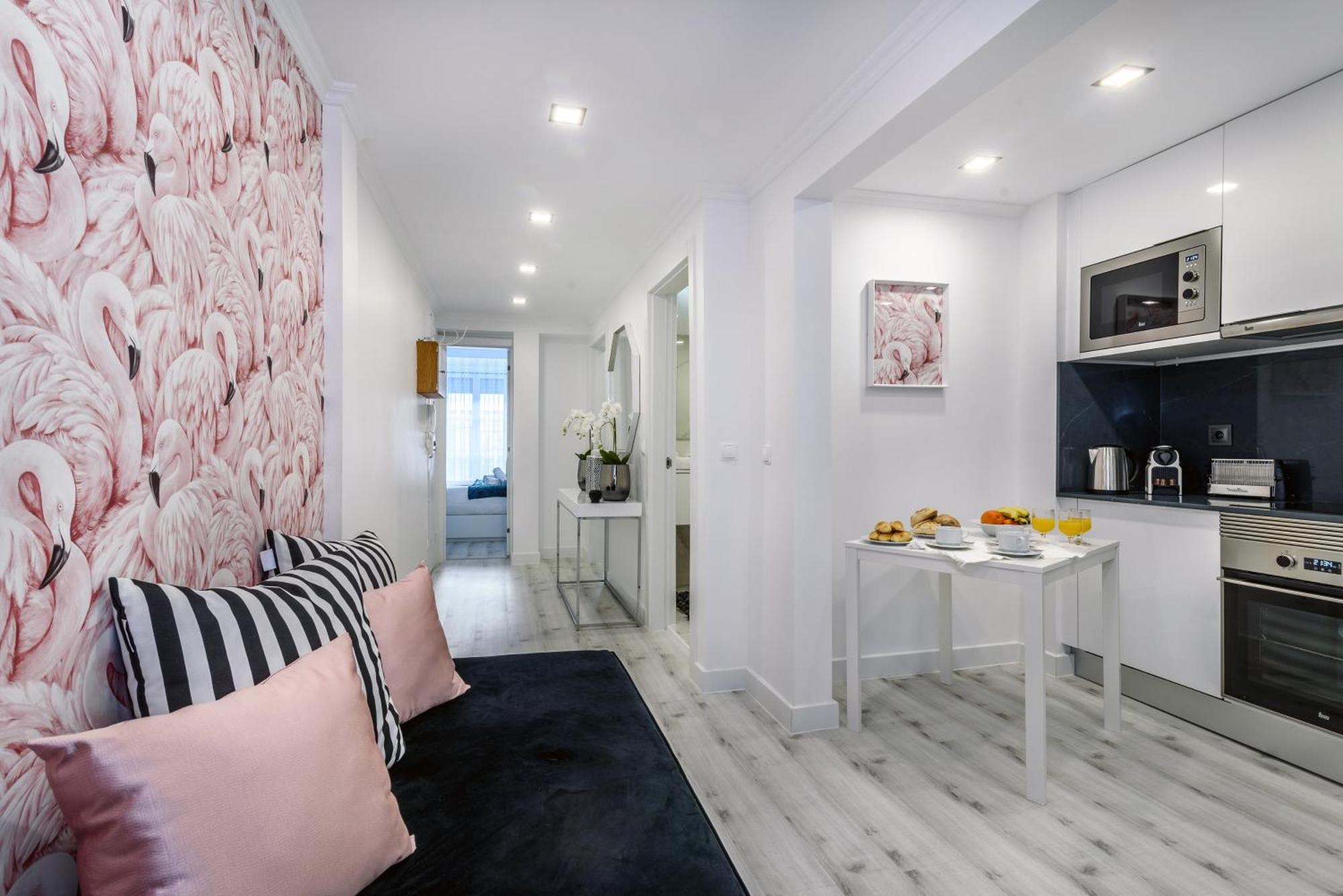 Whome City Chic Escape: Your Stylish Haven In Downtown Lissabon Exterior foto