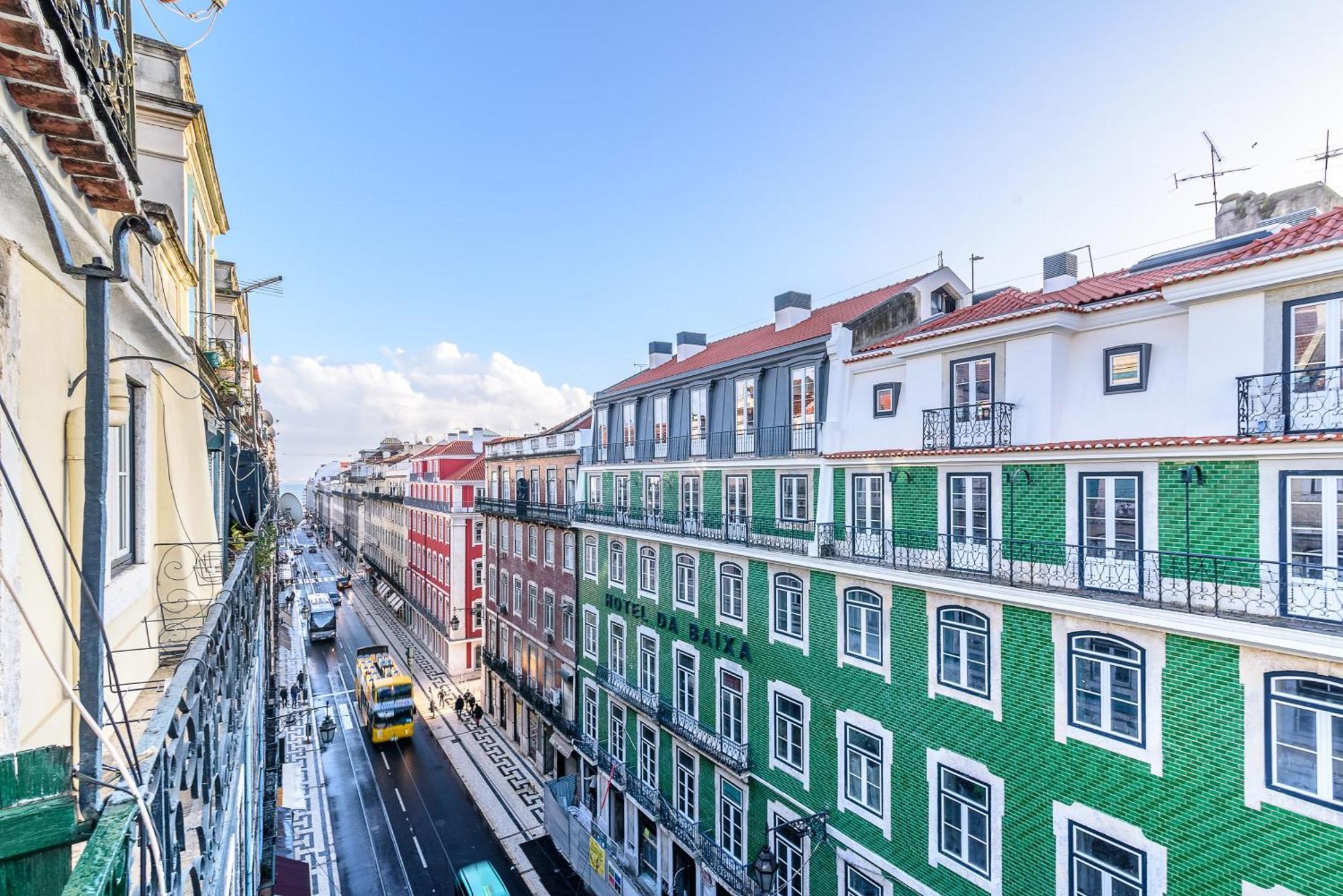 Whome City Chic Escape: Your Stylish Haven In Downtown Lissabon Exterior foto